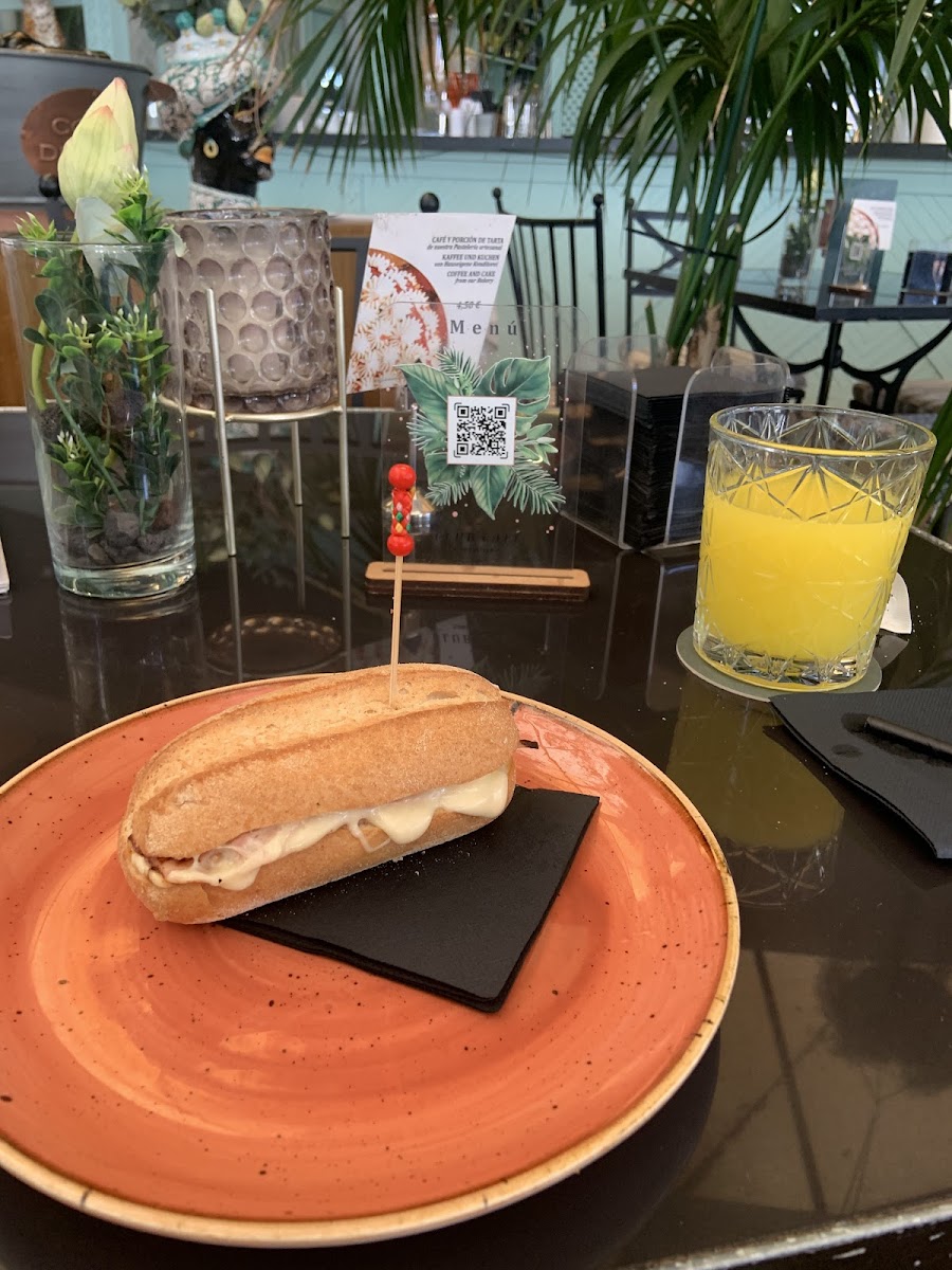 Compostelana Club Cafe-5